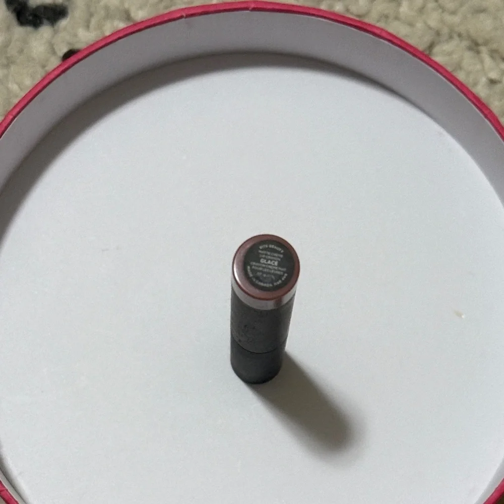 Bite Beauty Matte Crème Lip Crayon in GLACE - NEW - Picture 3 of 3